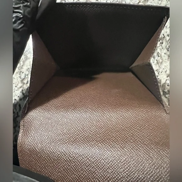Authentic Vintage Louis Vuitton Damier Elise Wallet